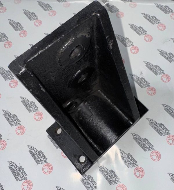 فروش براکت نشیمن انباره اگزوز ماز بنز - (A105004-01)